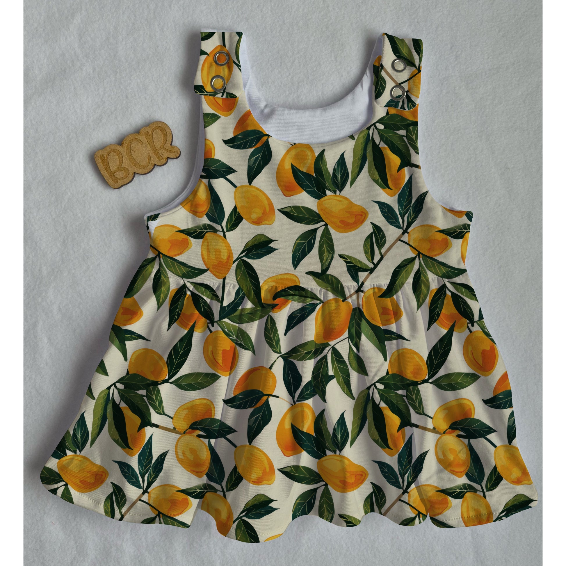 the little bear club organic handmade baby and childrens clothing subscription logo