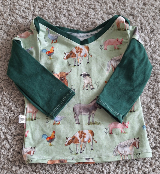 EUC 6-12m Envelope Neck Tee