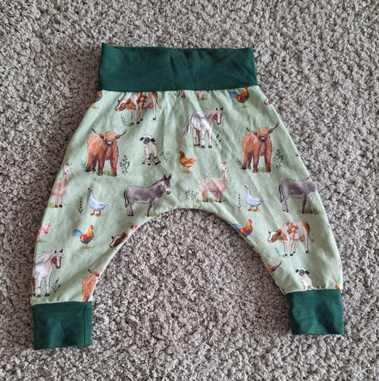 EUC Harems 6-12m